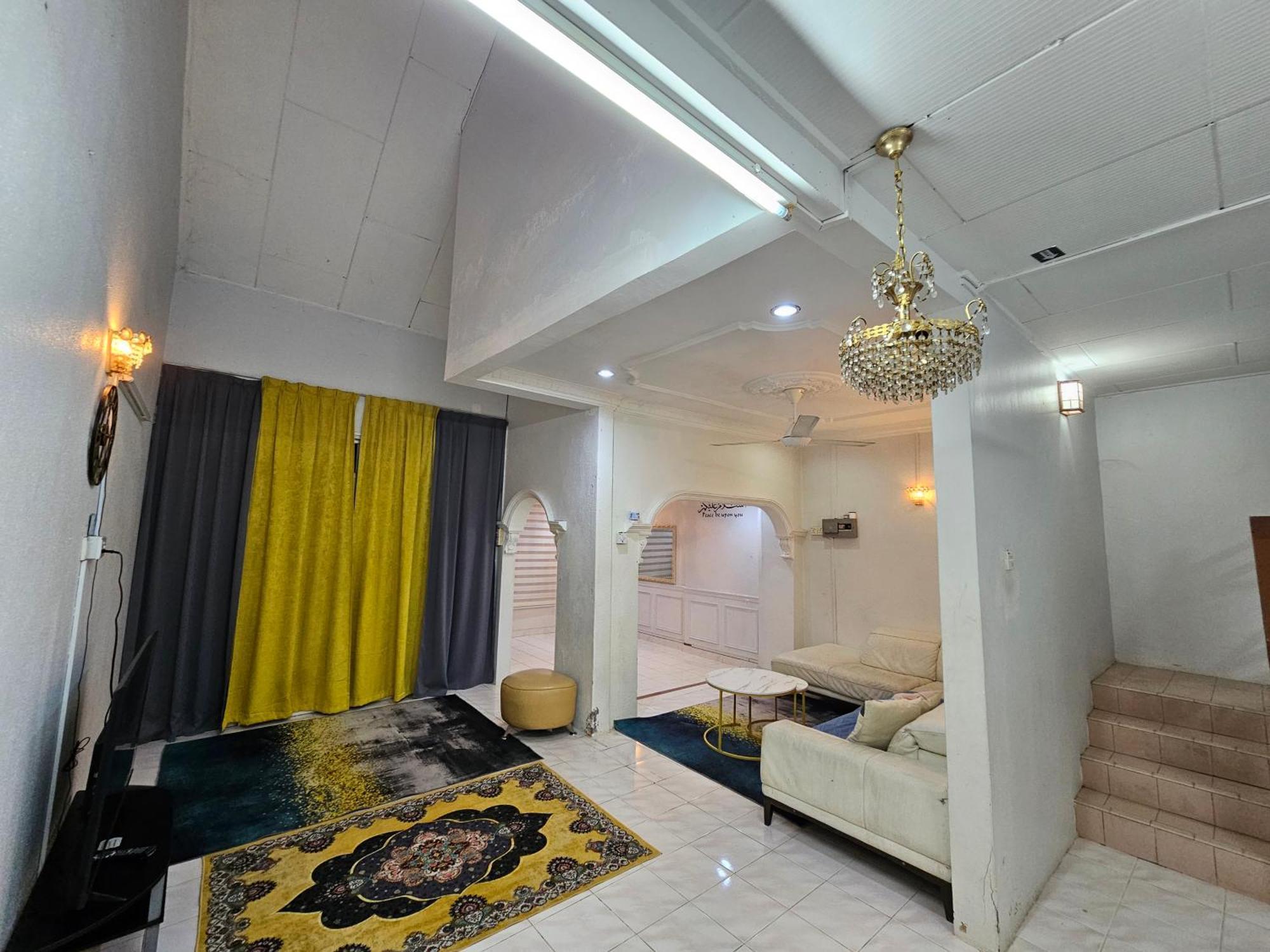 Ruhani Homestay 3 Kb - 4 Bedroom Fully Airconditioned With Wifi & Netflix Кота-Бару Екстер'єр фото