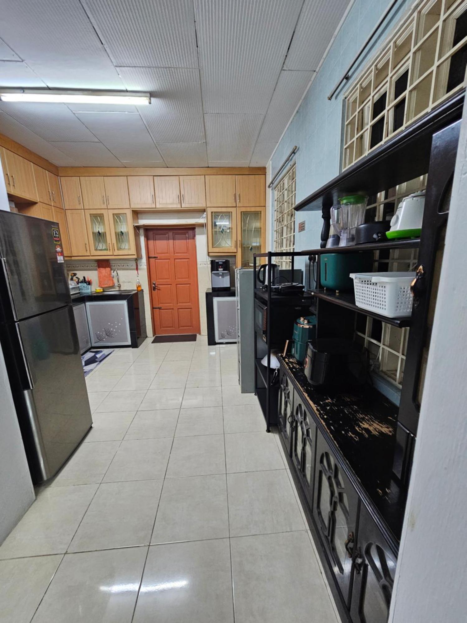 Ruhani Homestay 3 Kb - 4 Bedroom Fully Airconditioned With Wifi & Netflix Кота-Бару Екстер'єр фото